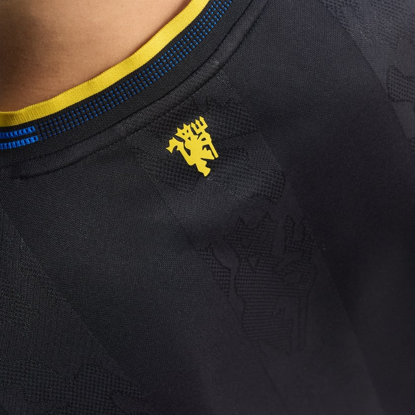 adidas Heaven Men's Manchester United Authentic Third Jersey 25/26 w/ NRFR + EPL Patches (Black)
